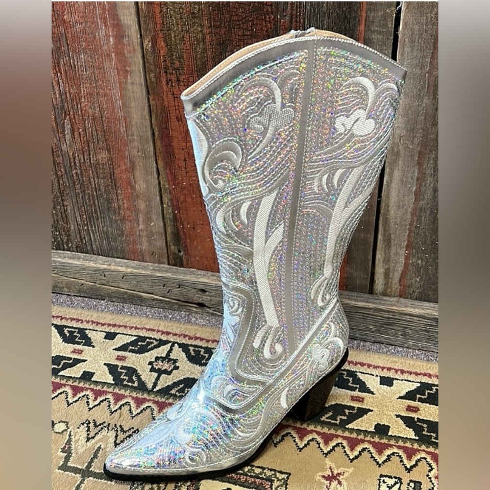 Helens Heart Cowgirl Silver Sequin
BOUTIQUE Sparkle Cowboy Boots Nashville